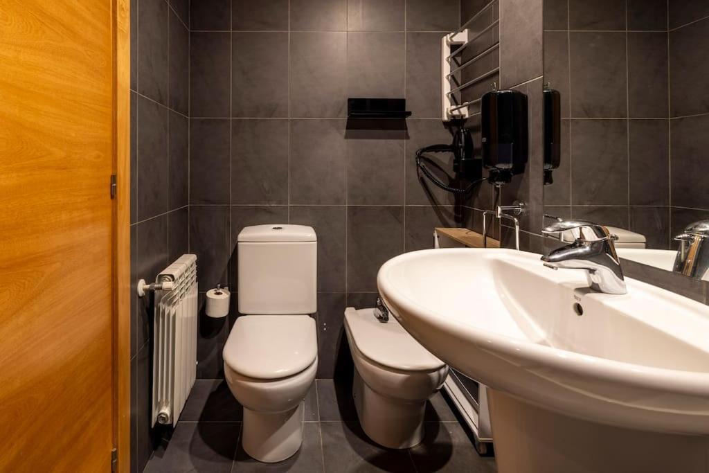 Precioso Y Familiar En - 6pax - 2habs - Parking - Wifi L By Bonesvacances Apartamento *
